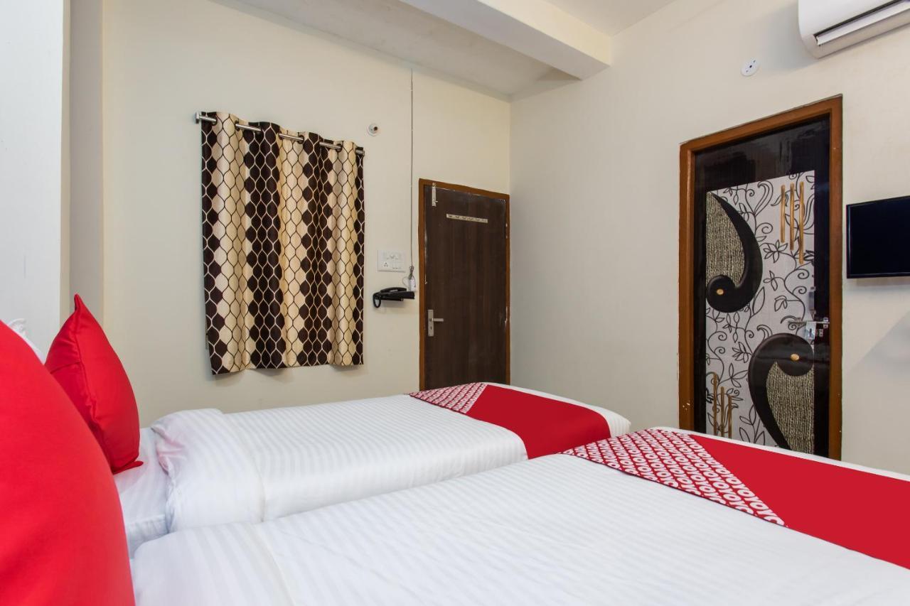 Oyo 27862 Hotel Brooklyn Indore Exteriör bild